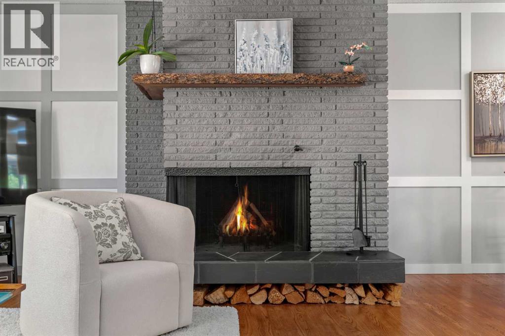 Single Family House Bi-level for Sale in  Bearspaw Drive NW Brentwood Calgary 