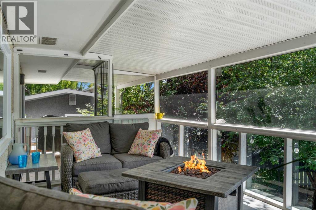 Single Family House Bi-level for Sale in  Bearspaw Drive NW Brentwood Calgary 