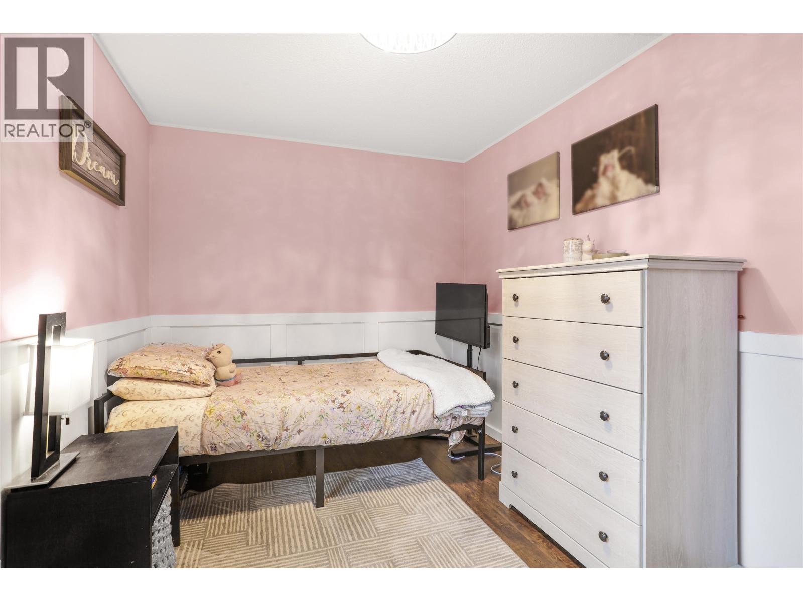 24 FARROW STREET, Kitimat