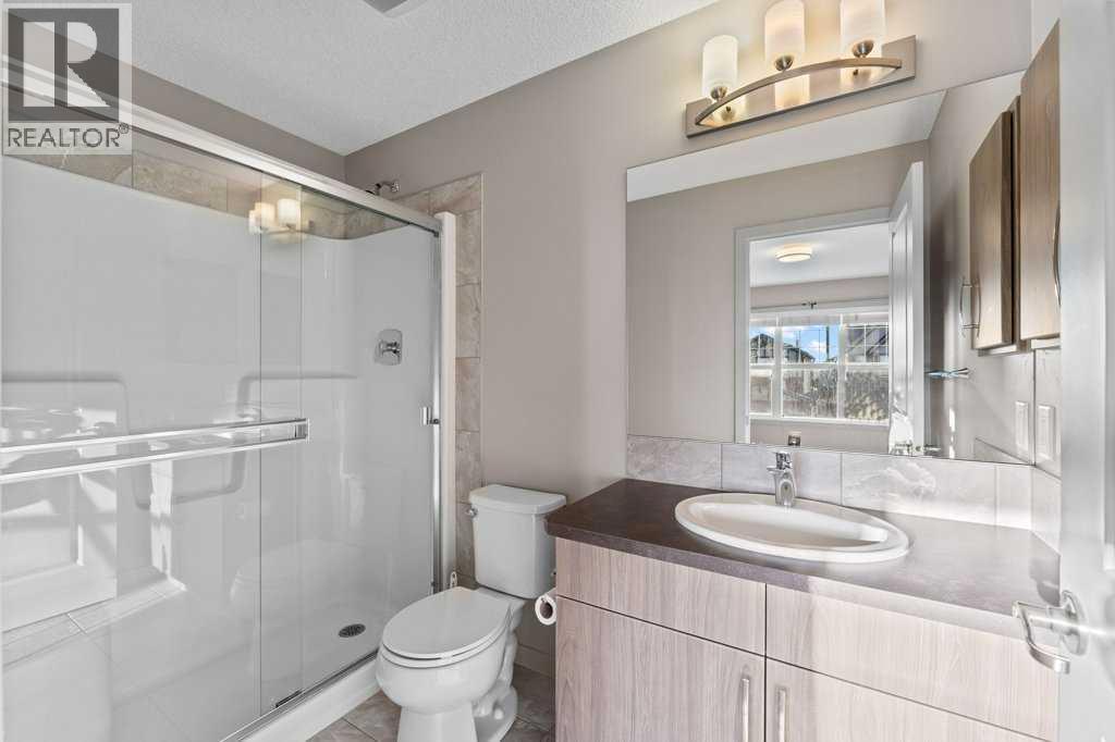 251 Sunrise View, Cochrane