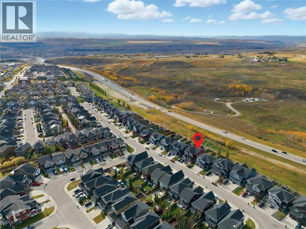251 Sunrise View, Cochrane