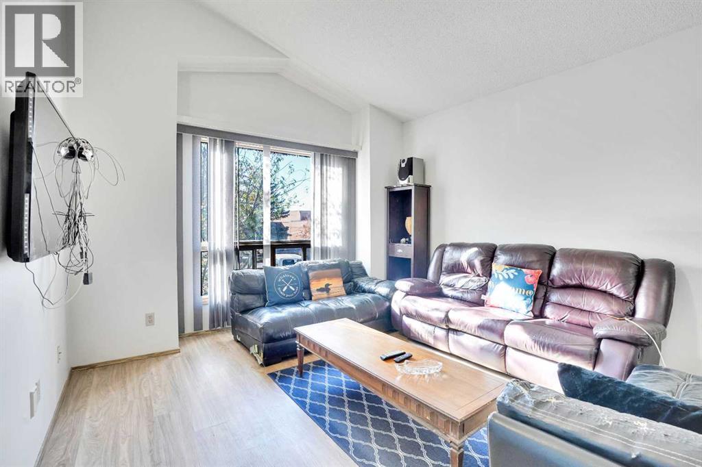 Single Family House Bi-level for Sale in  Erin Park Drive SE Erin Woods Calgary 