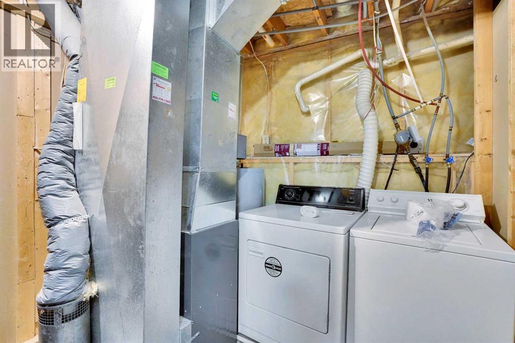 Single Family House Bi-level for Sale in  Erin Park Drive SE Erin Woods Calgary 