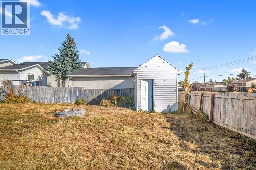 Single Family House Bi-level for Sale in  Martinview Crescent NE Martindale Calgary 