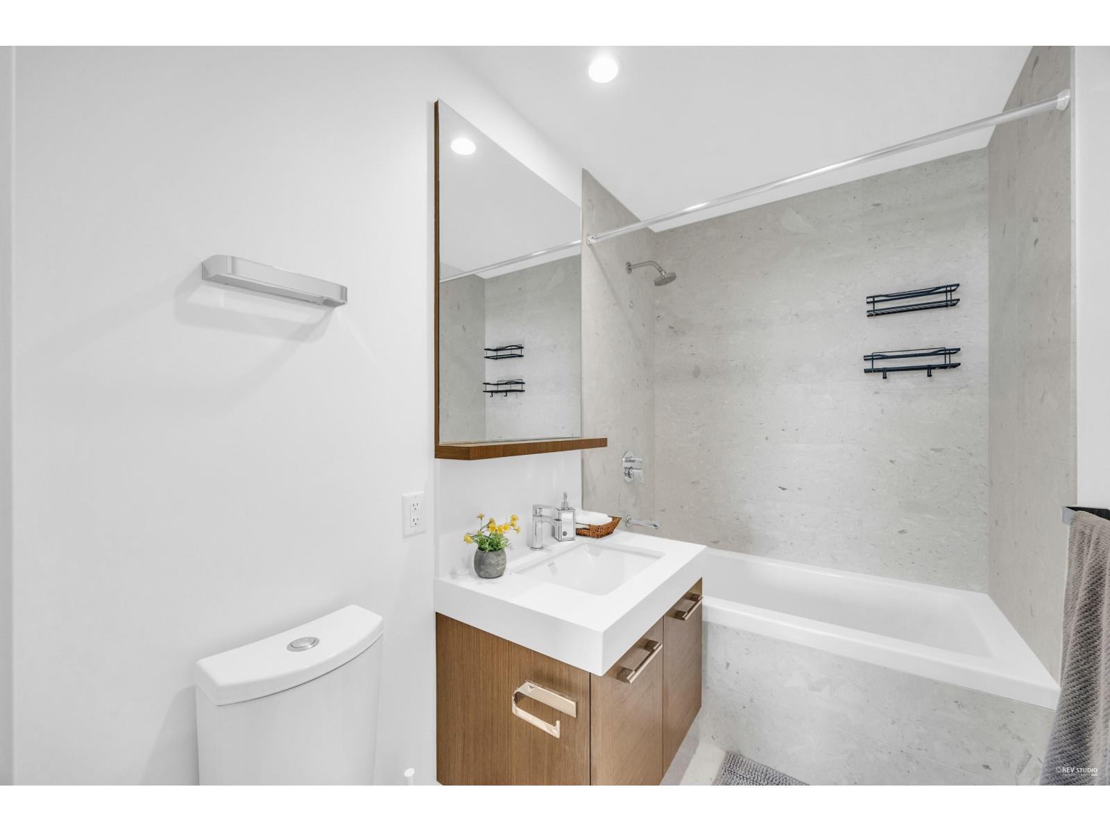 703 1439 GEORGE STREET, White Rock