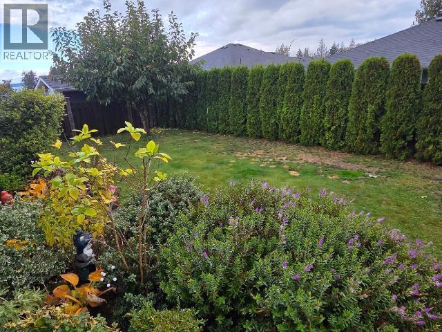 7361 GLACIER STREET, Powell River