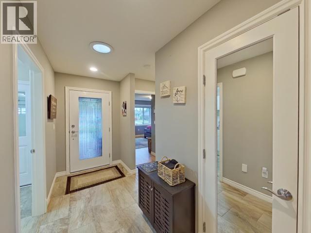 7361 GLACIER STREET, Powell River