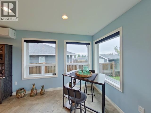 7361 GLACIER STREET, Powell River