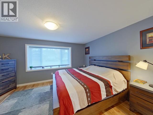 7361 GLACIER STREET, Powell River
