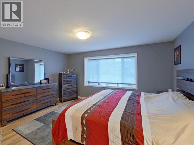 7361 GLACIER STREET, Powell River