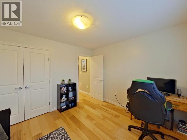 7361 GLACIER STREET, Powell River