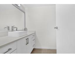101 13291 70b Avenue, Surrey, BC V3W7Z2 Photo 7