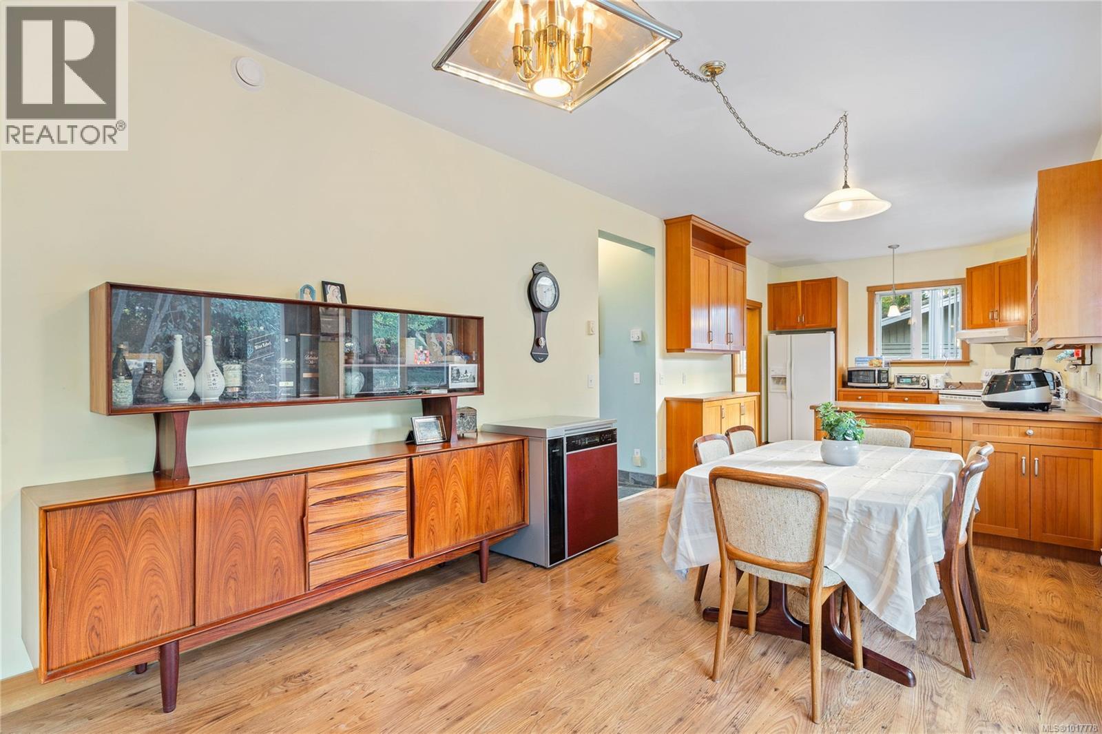 127 Bittancourt Rd, Salt Spring