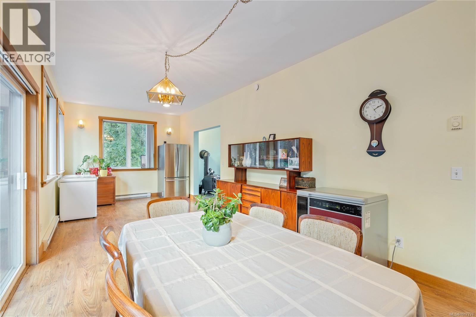 127 Bittancourt Rd, Salt Spring