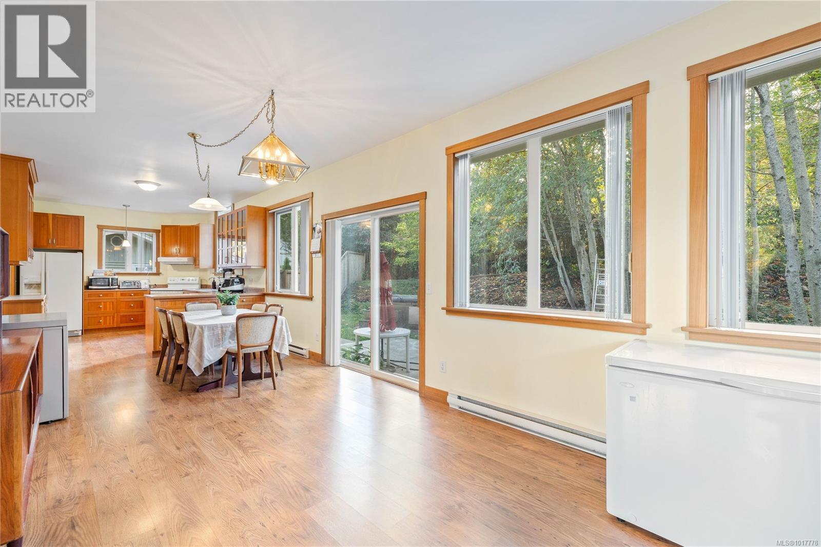127 Bittancourt Rd, Salt Spring