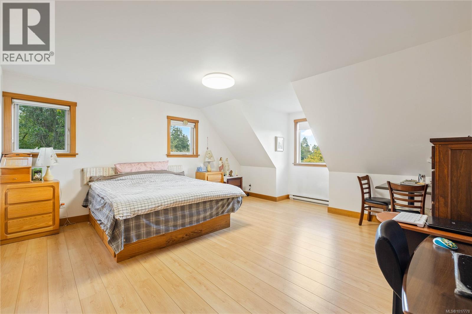 127 Bittancourt Rd, Salt Spring