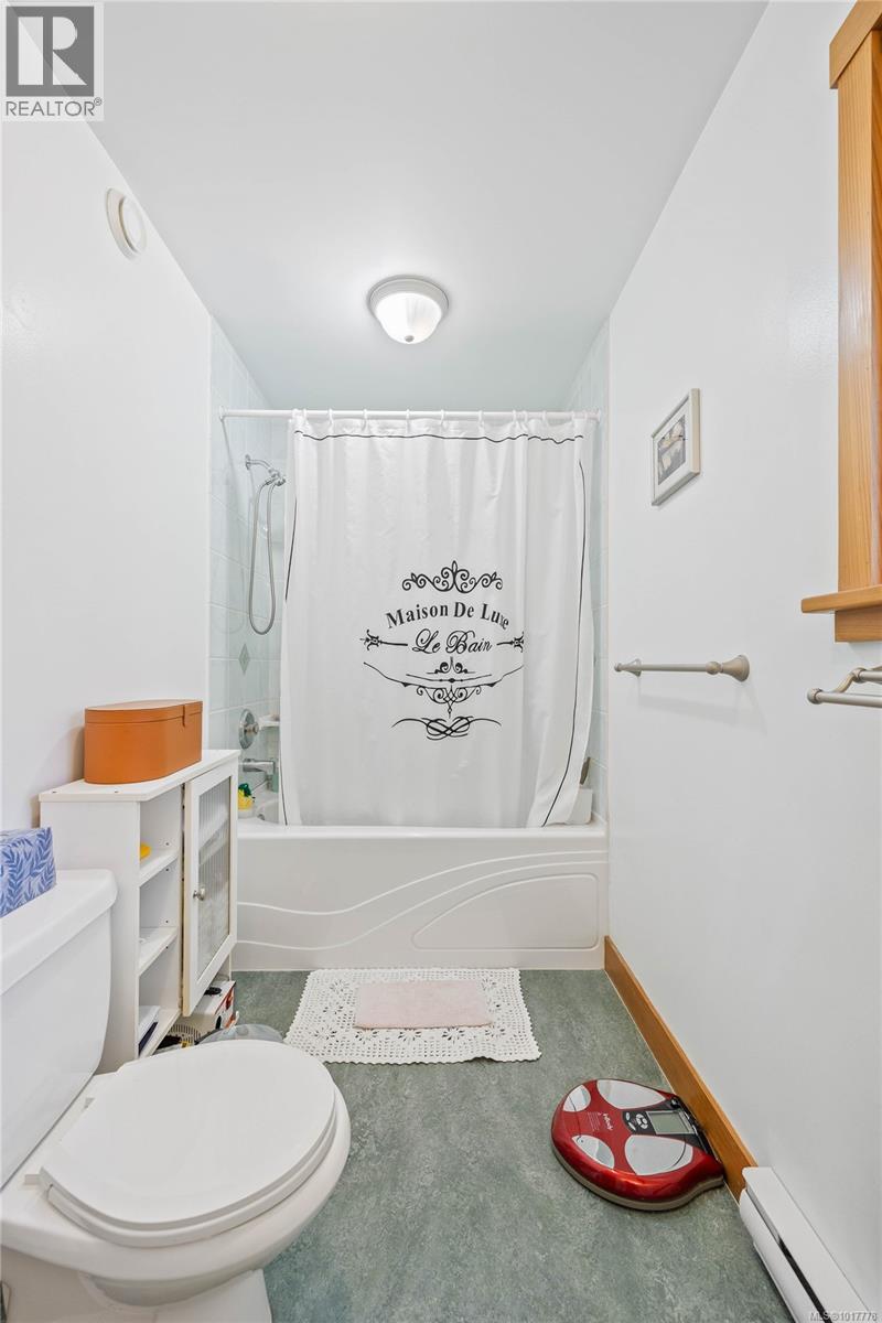 127 Bittancourt Rd, Salt Spring