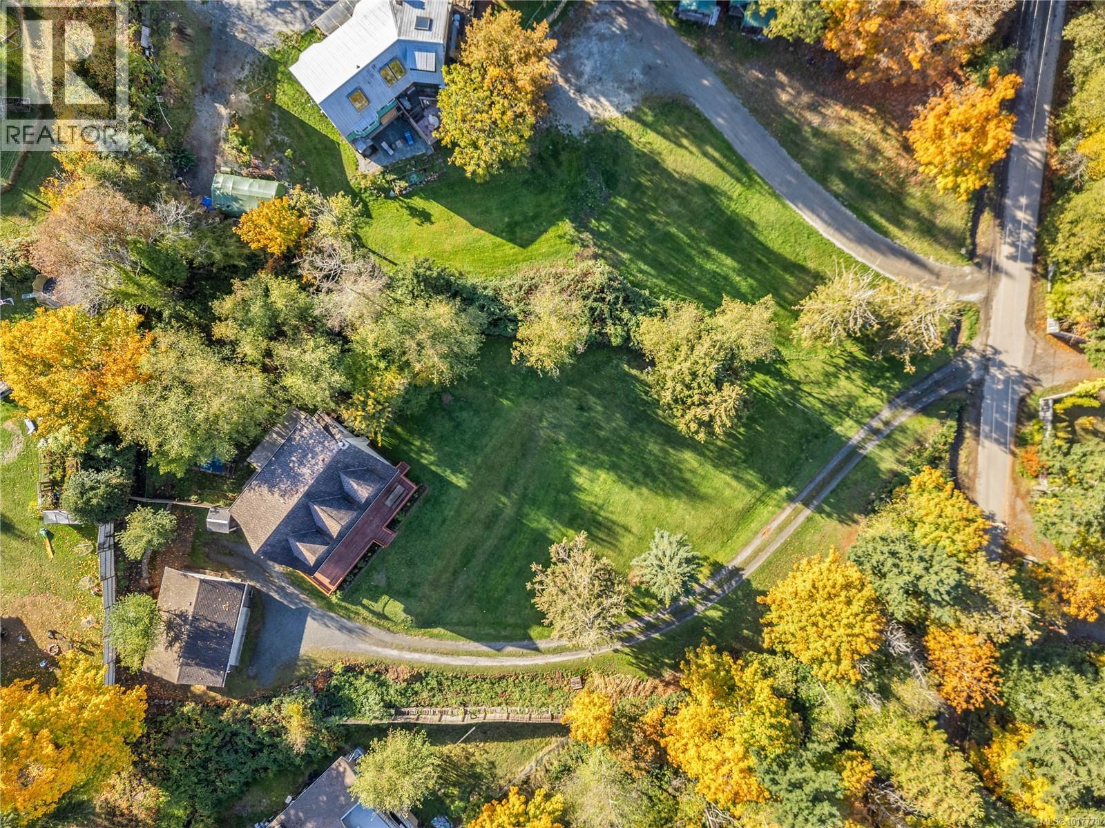 127 Bittancourt Rd, Salt Spring