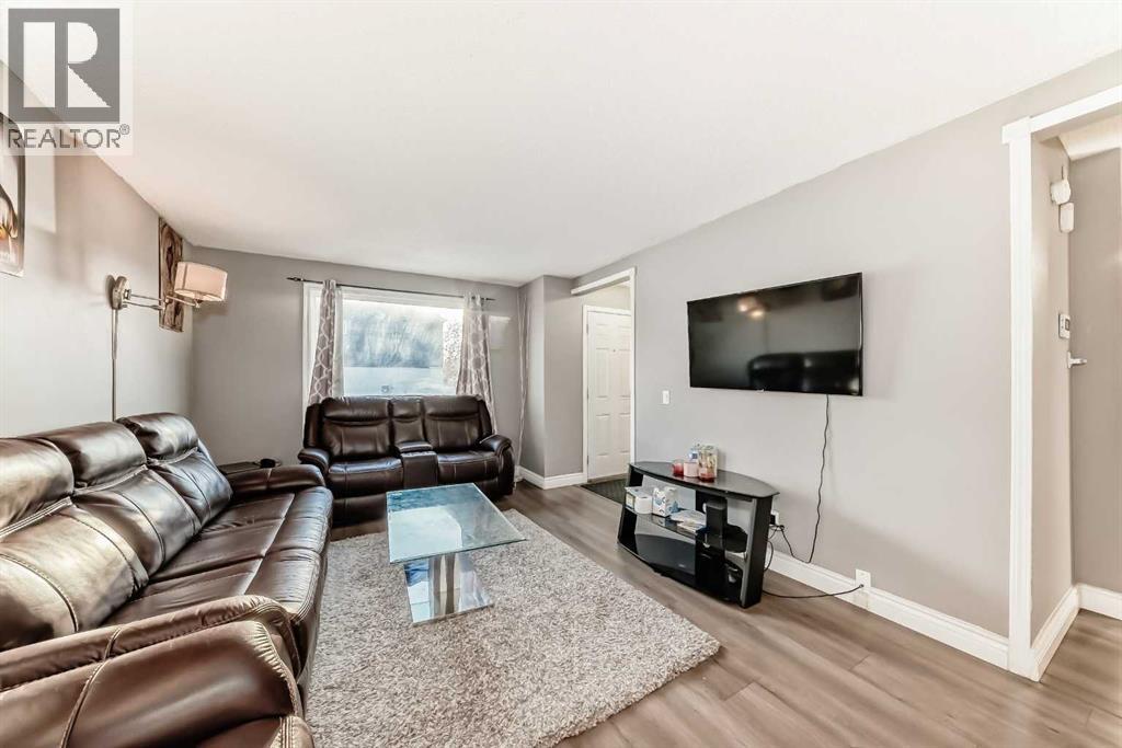 Single Family House for Sale in   HUBALTA Road SE Dover Calgary 