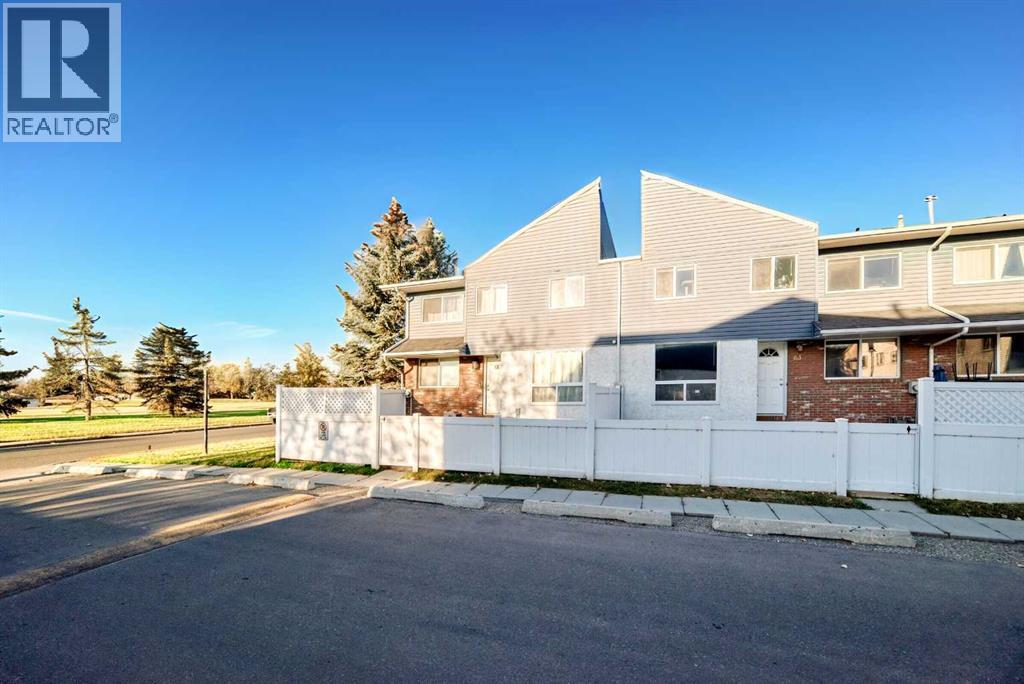 Single Family House for Sale in   HUBALTA Road SE Dover Calgary 