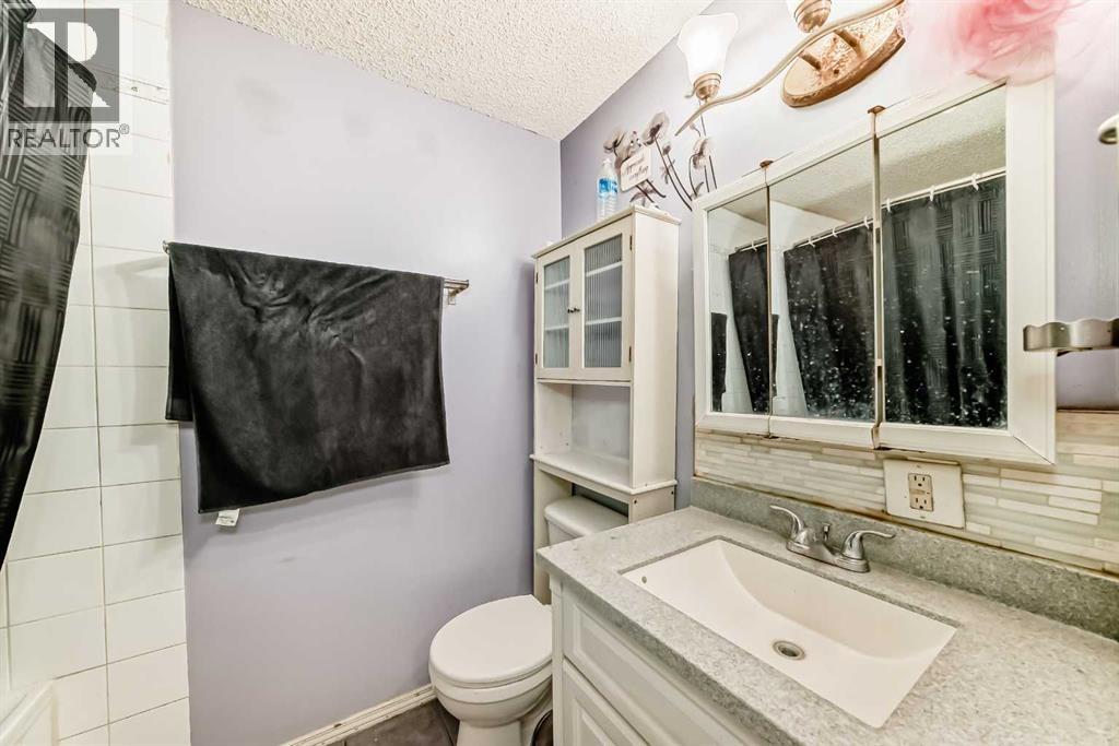 Single Family House for Sale in   HUBALTA Road SE Dover Calgary 