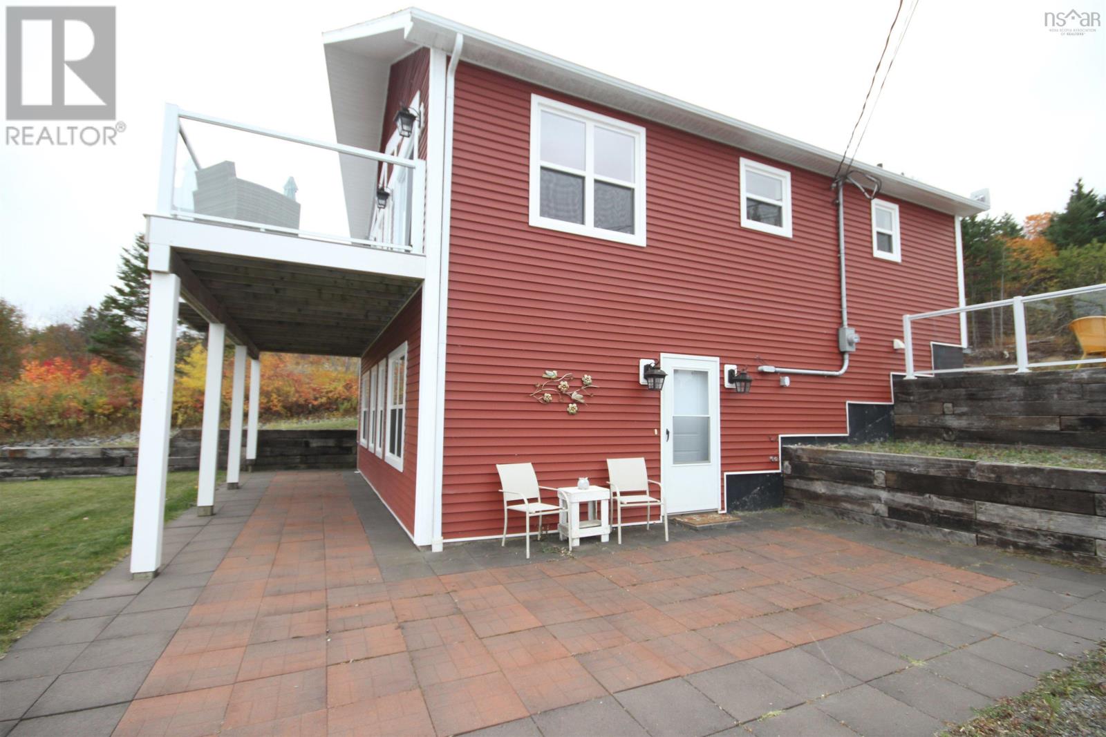 Property 2 of 38 of 10471 highway 16