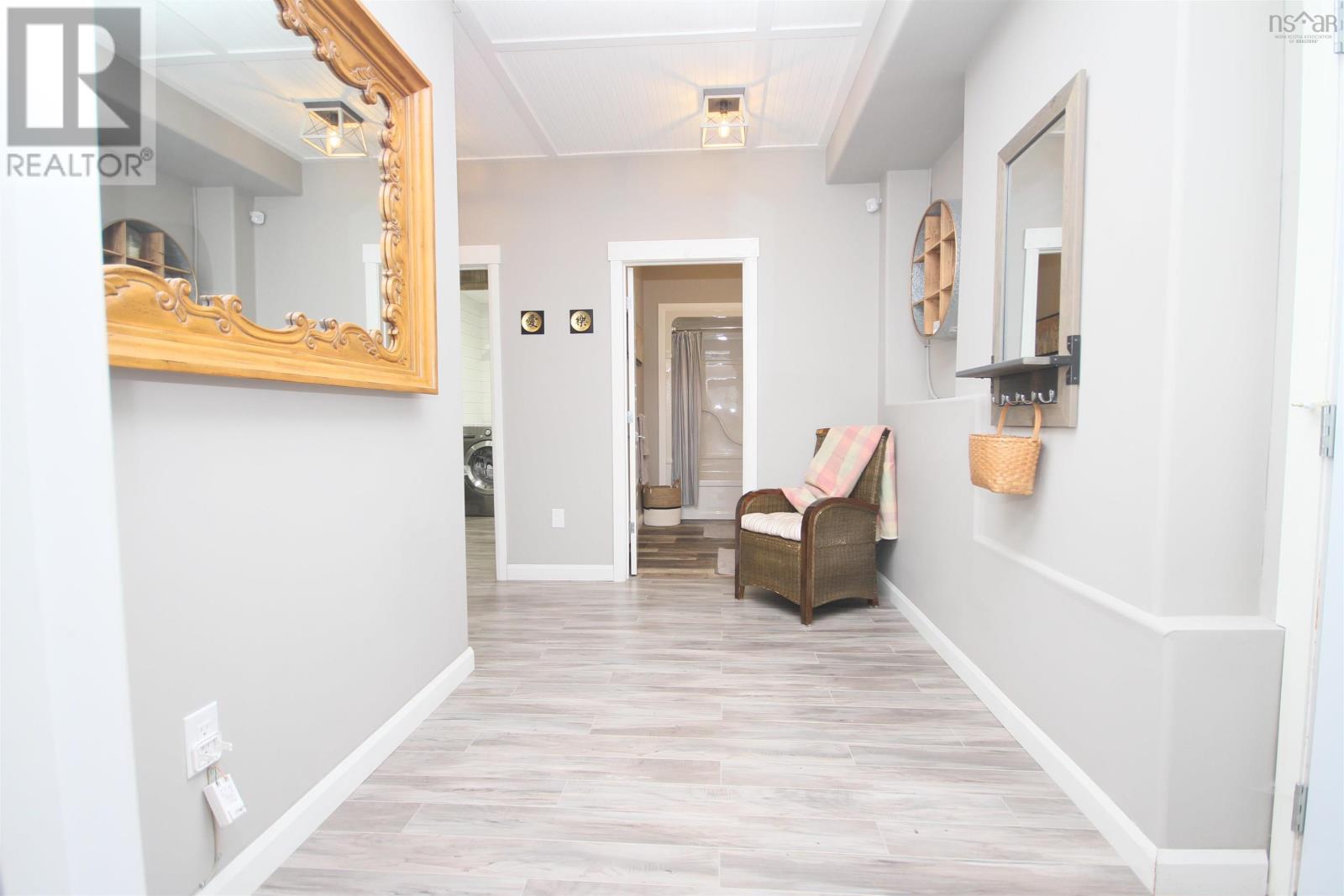 Property 34 of 38 of 10471 highway 16