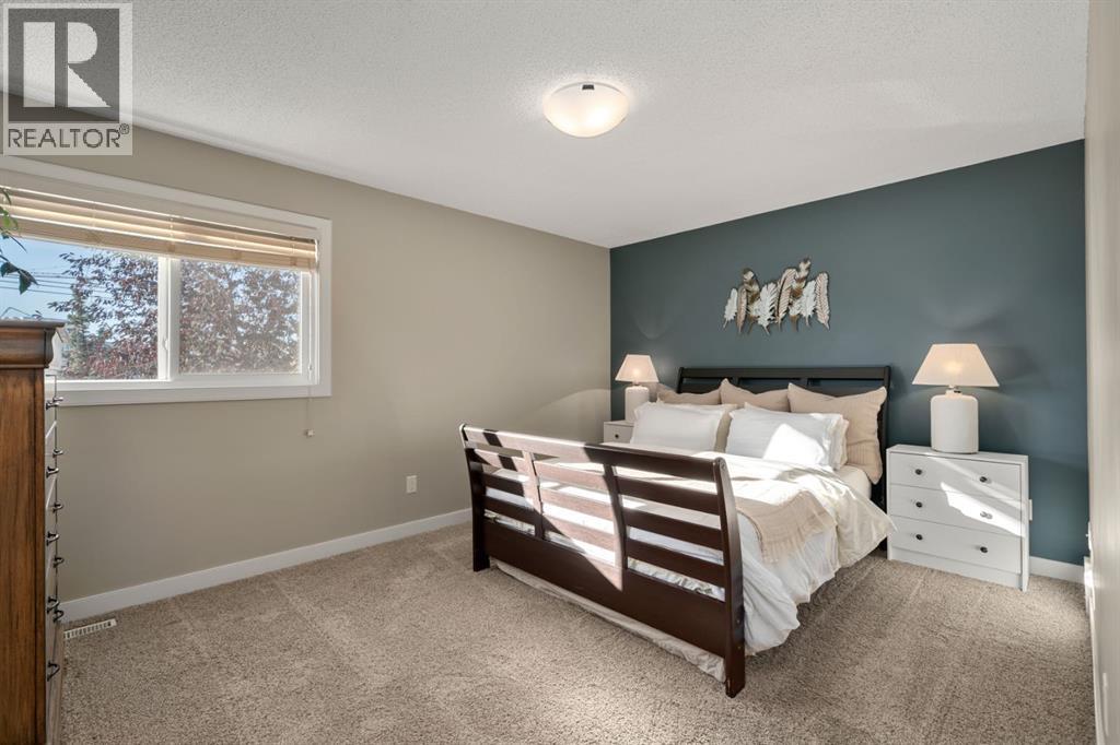 Single Family House for Sale in  River Rock Crescent SE Riverbend Calgary 