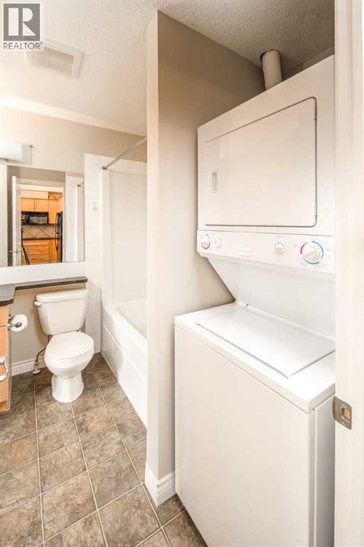 Single Family House for Sale in   Val Gardena View SW Springbank Hill Calgary 