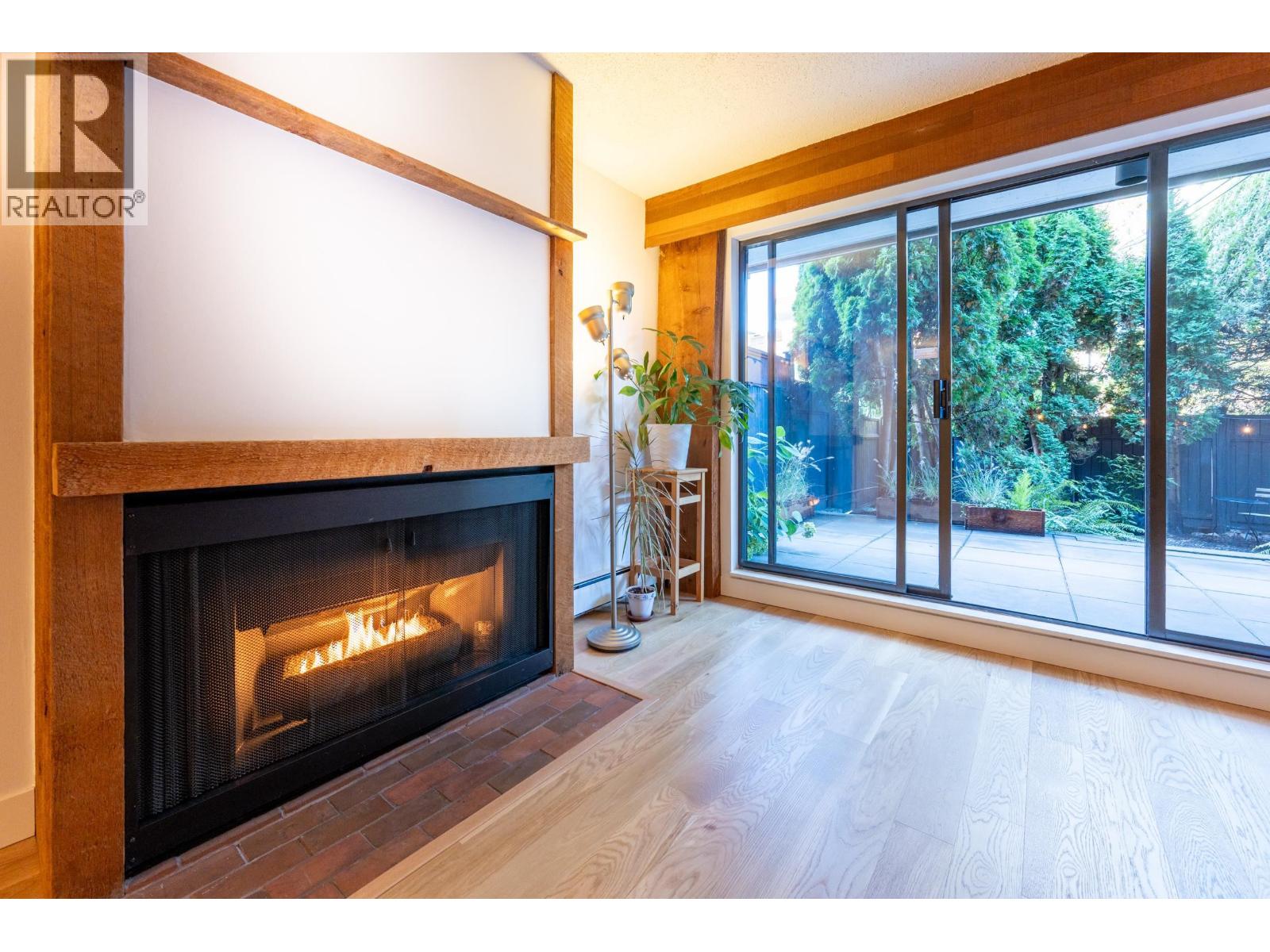 117 265 E 15TH AVENUE, Vancouver