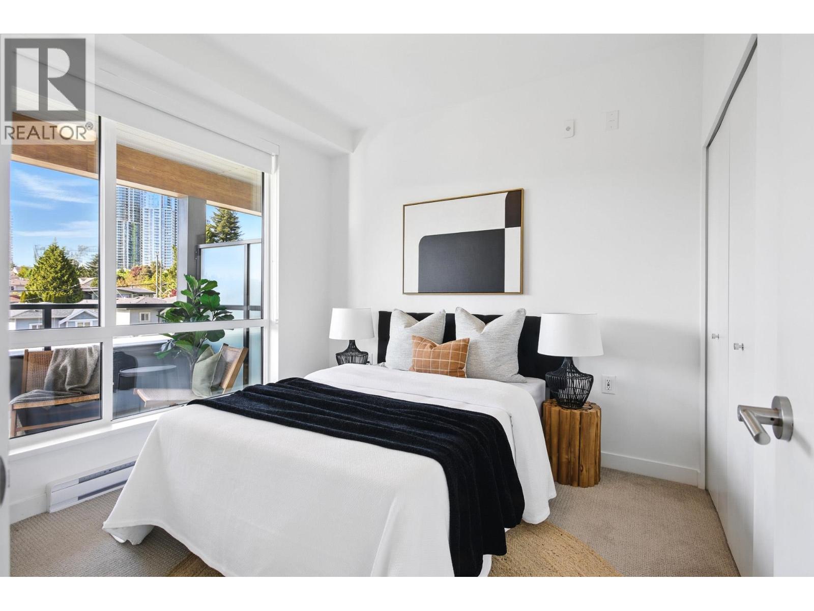 321 7599 15TH STREET, Burnaby