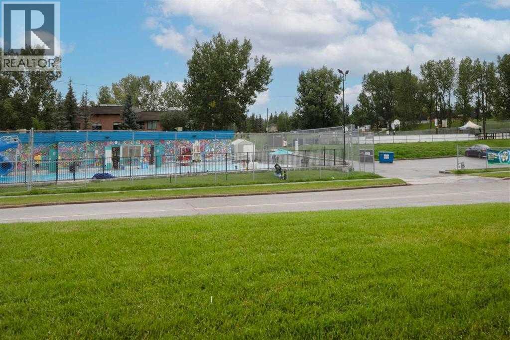 Single Family House for Sale in   Silver Crest Drive NW Silver Springs Calgary 