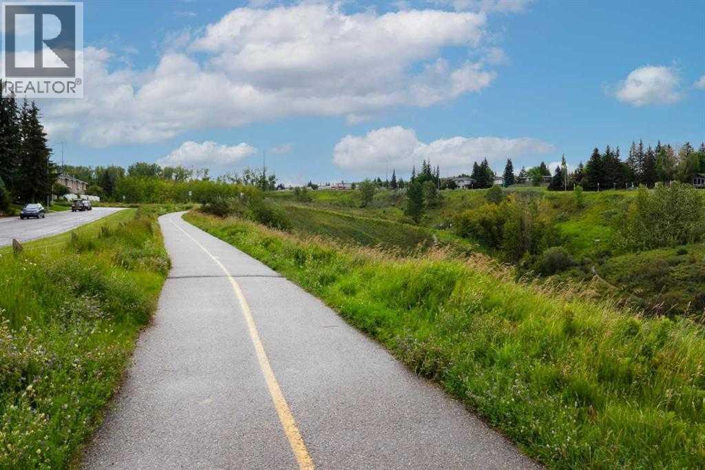Single Family House for Sale in   Silver Crest Drive NW Silver Springs Calgary 