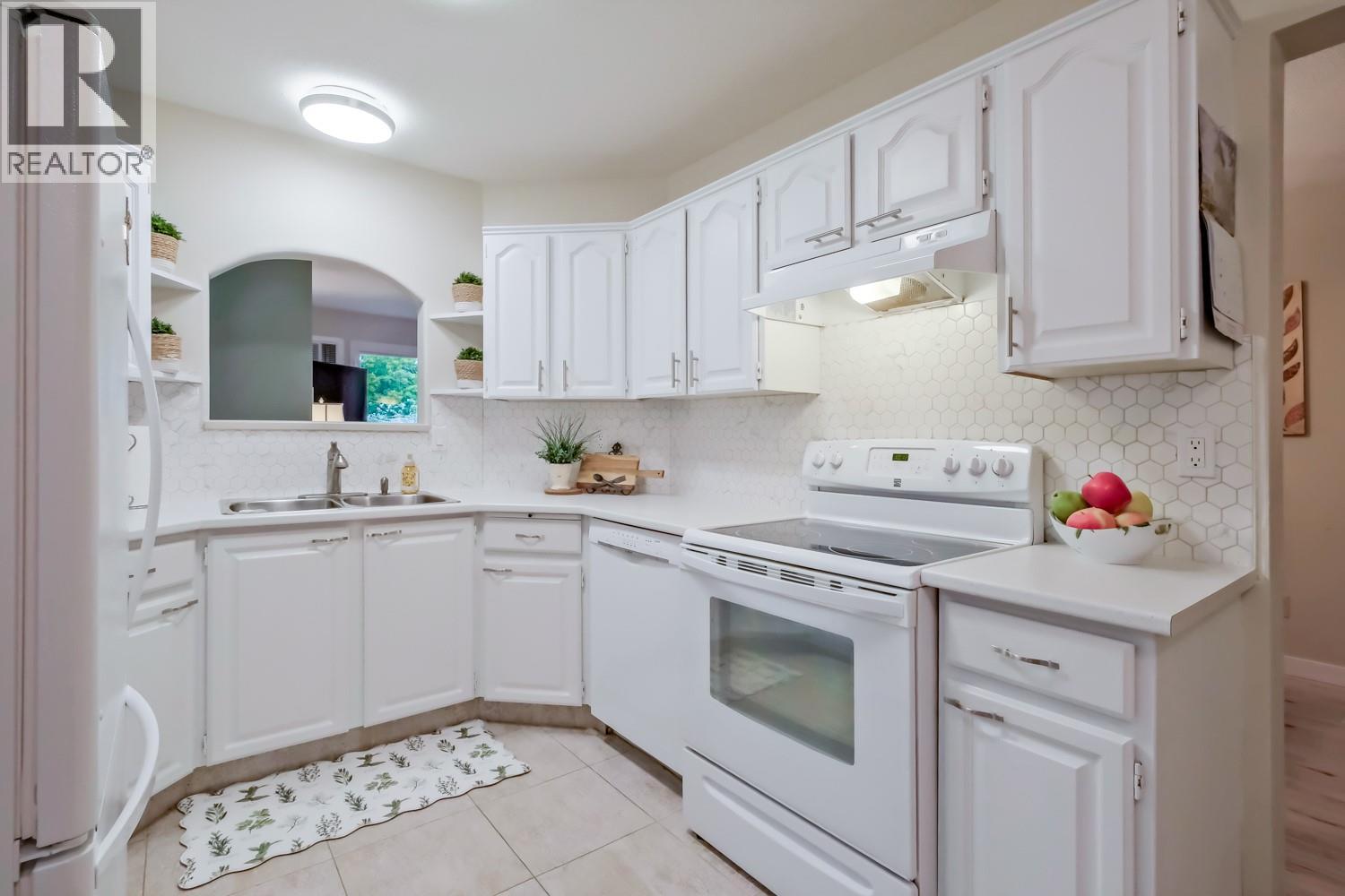 209 1170 Brookside Avenue, Kelowna