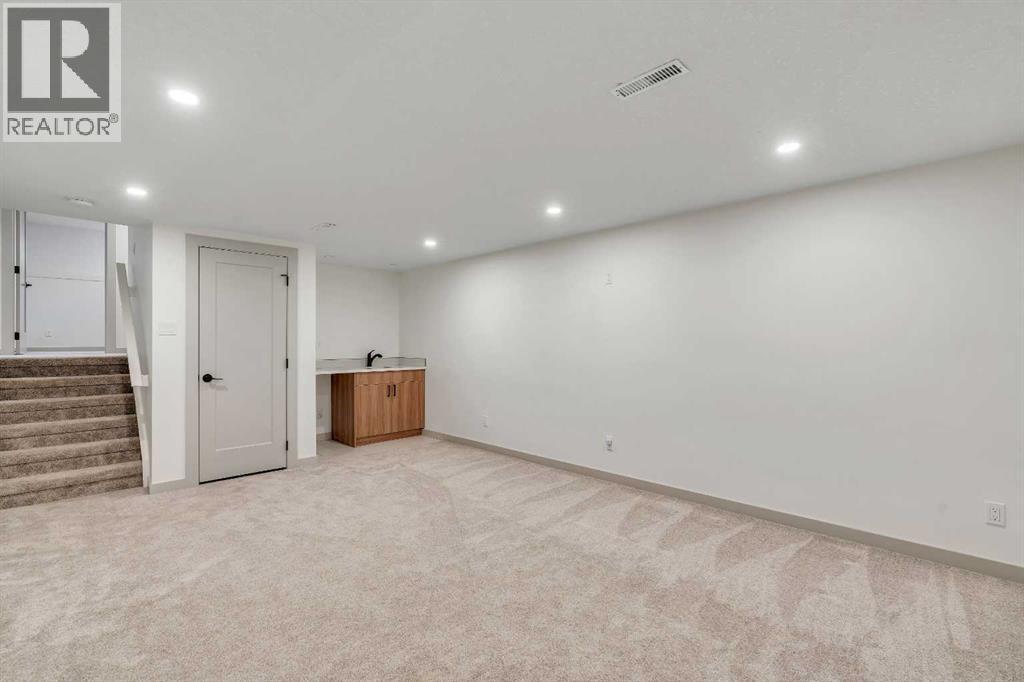 Single Family House 4 Level for Sale in  Austin Road SE Acadia Calgary 