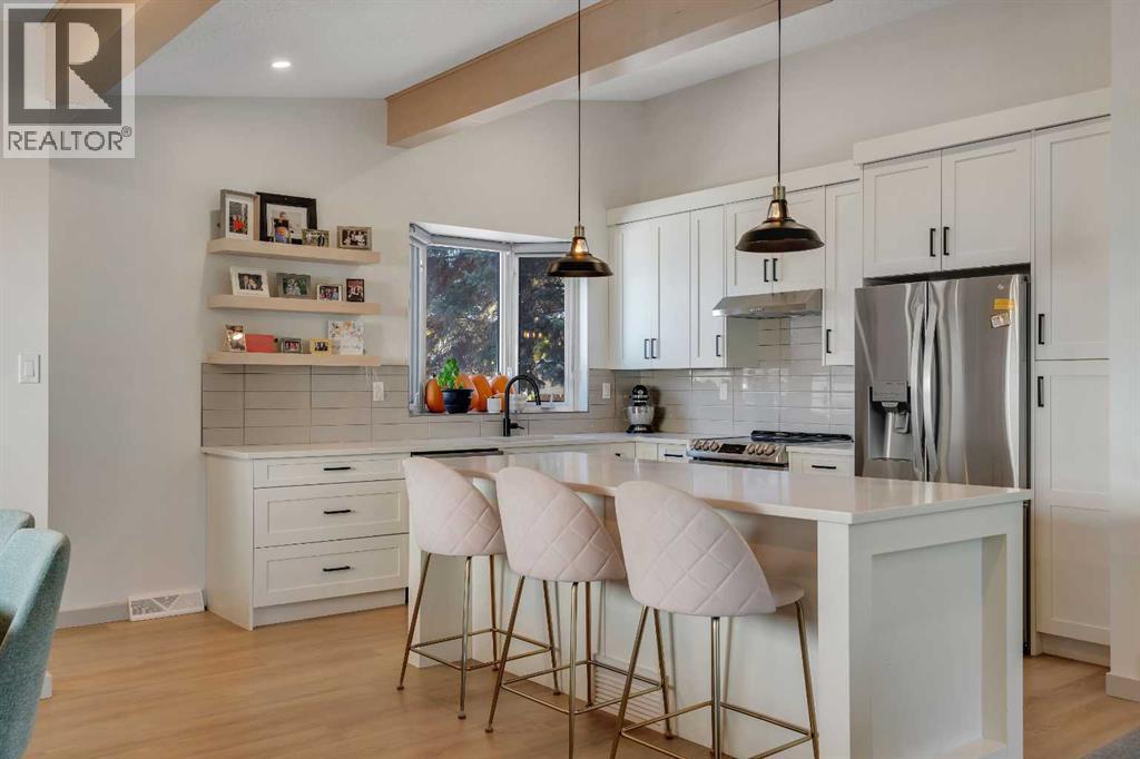 Single Family House 4 Level for Sale in  Austin Road SE Acadia Calgary 
