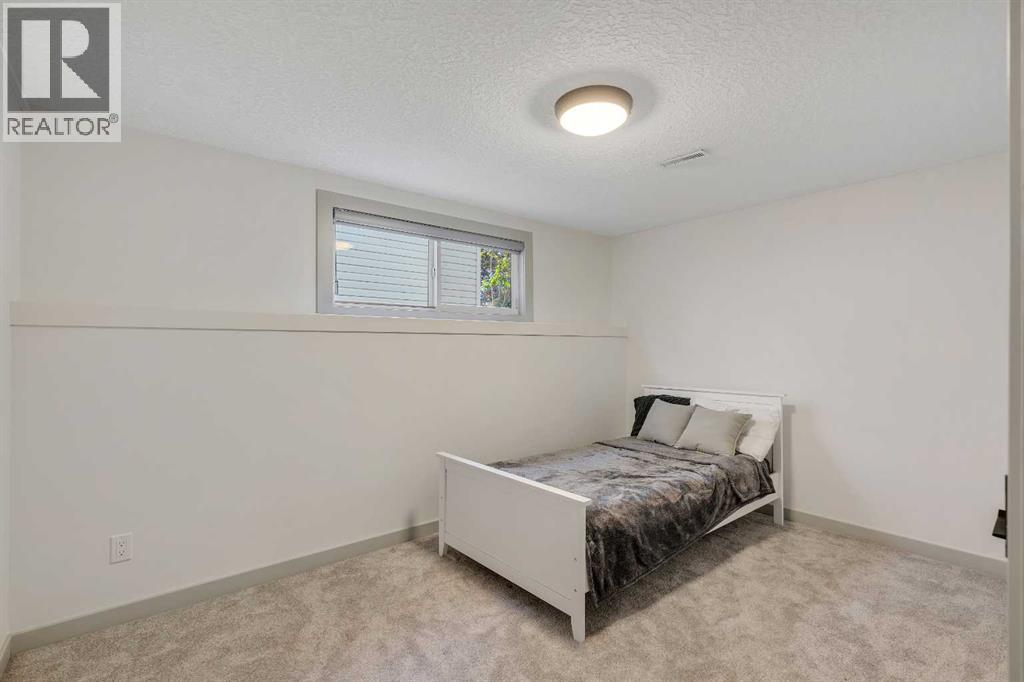 Single Family House 4 Level for Sale in  Austin Road SE Acadia Calgary 