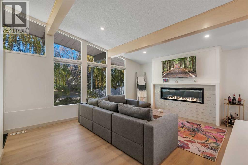 Single Family House 4 Level for Sale in  Austin Road SE Acadia Calgary 