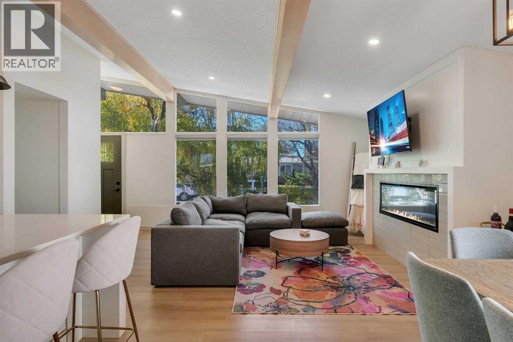 Single Family House 4 Level for Sale in  Austin Road SE Acadia Calgary 