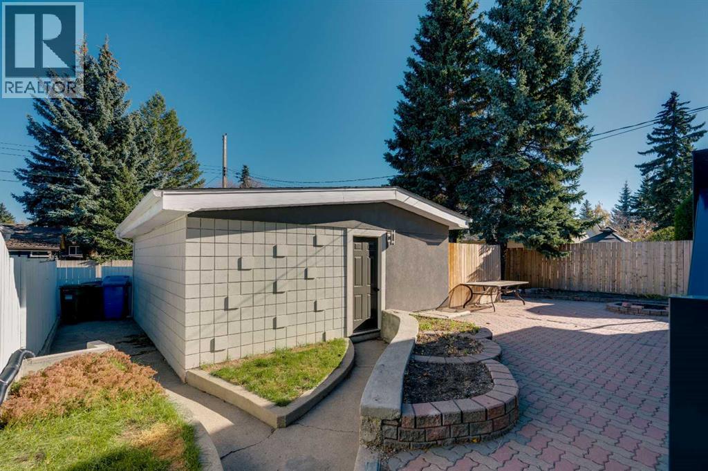 Single Family House 4 Level for Sale in  Austin Road SE Acadia Calgary 