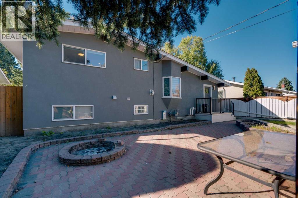 Single Family House 4 Level for Sale in  Austin Road SE Acadia Calgary 