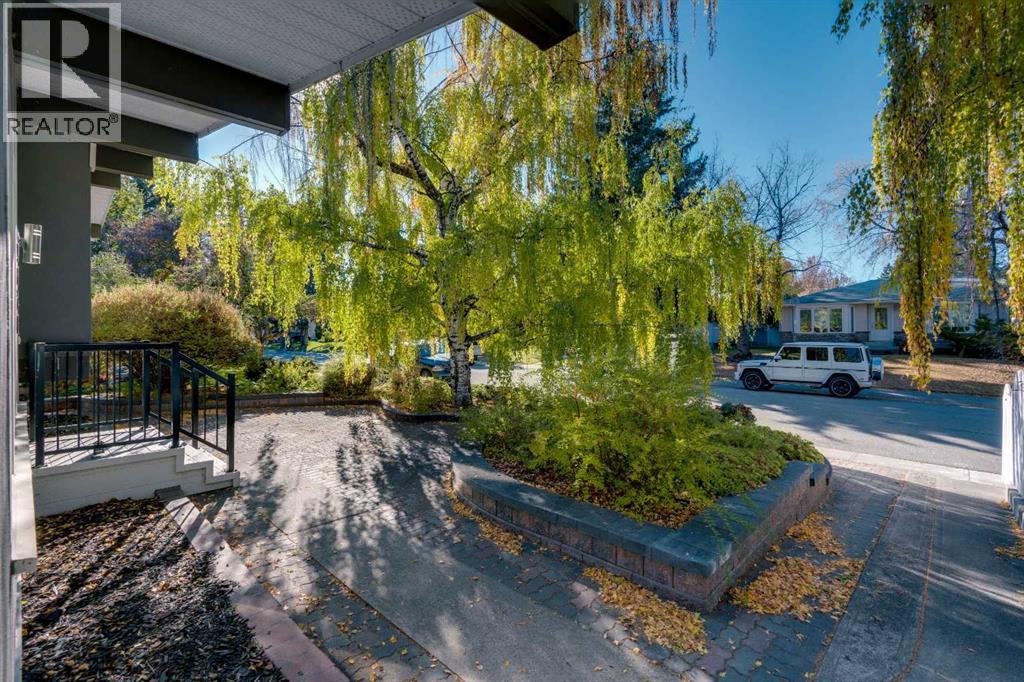 Single Family House 4 Level for Sale in  Austin Road SE Acadia Calgary 