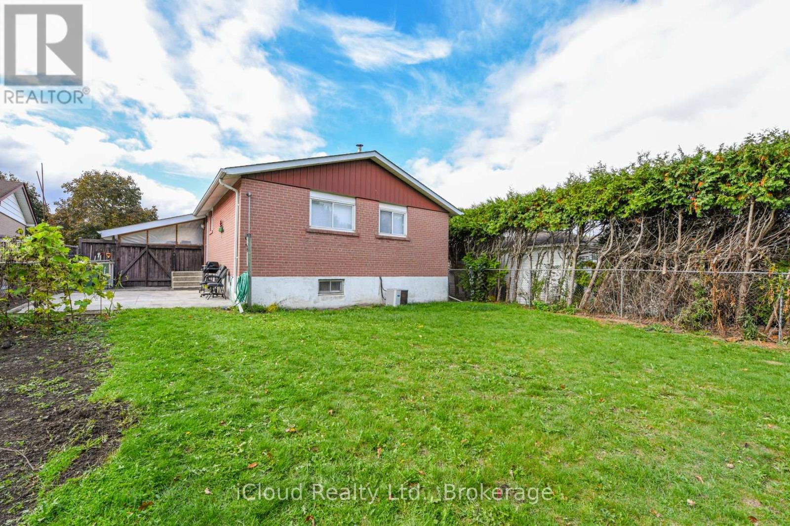 38 WELBECK DRIVE - 20