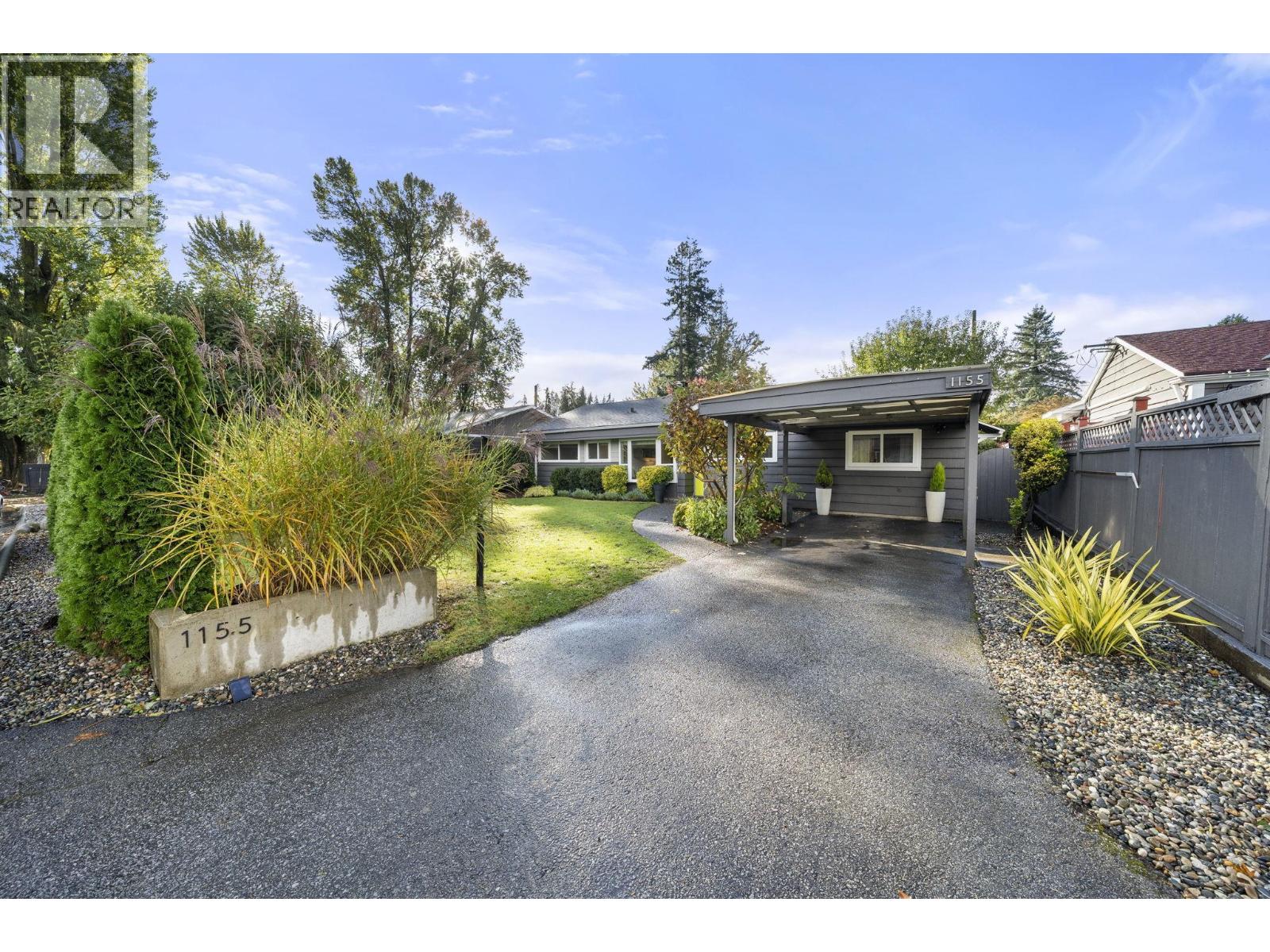 1155 TATLOW AVENUE, North Vancouver