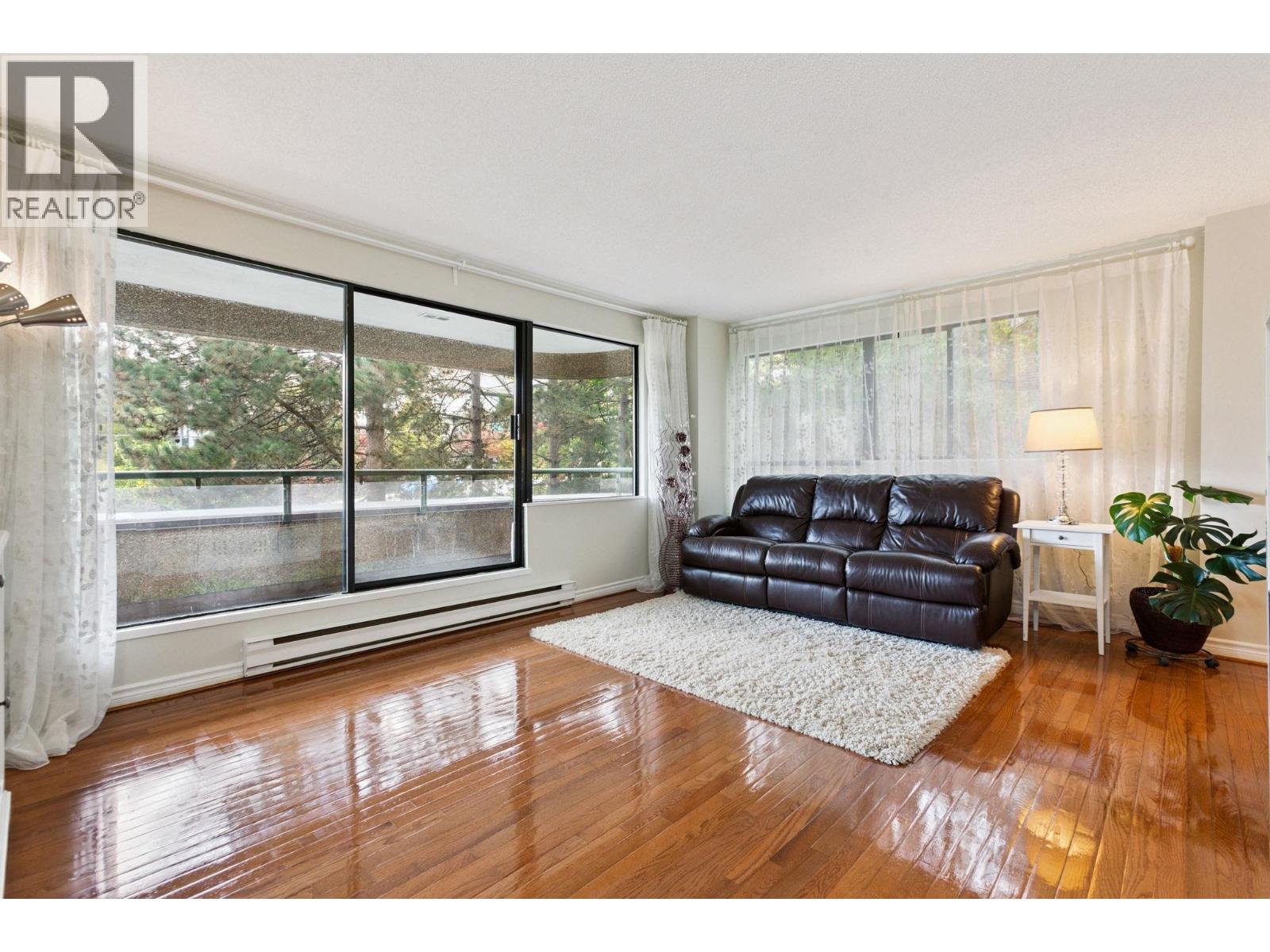 402 1026 QUEENS AVENUE, New Westminster