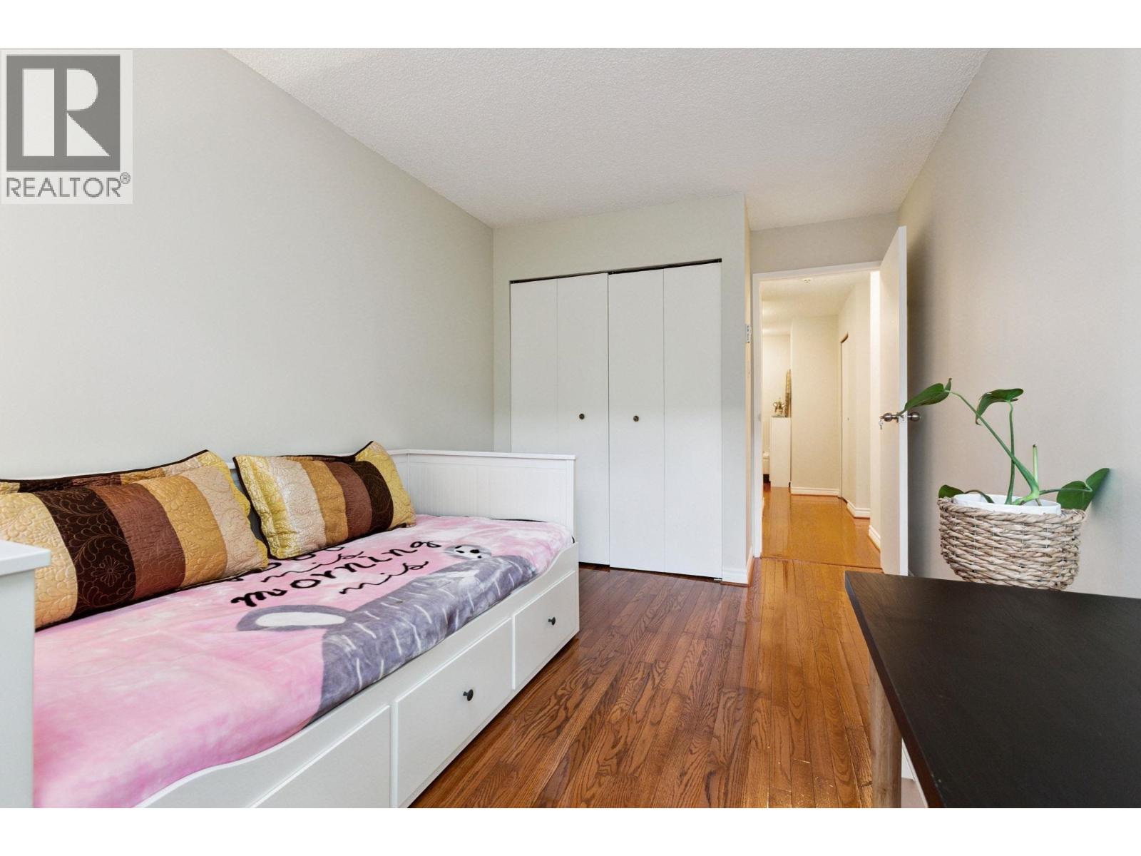 402 1026 QUEENS AVENUE, New Westminster