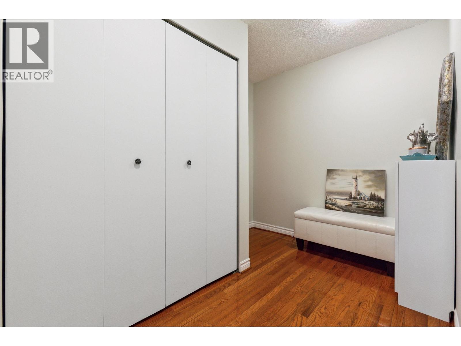 402 1026 QUEENS AVENUE, New Westminster