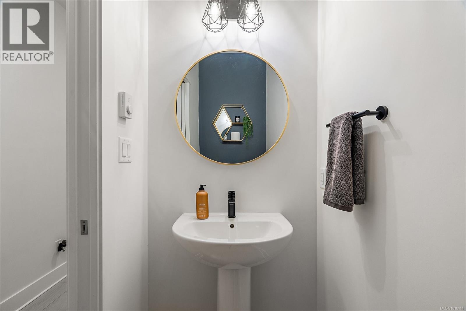 3420 Fuji Crt, Langford