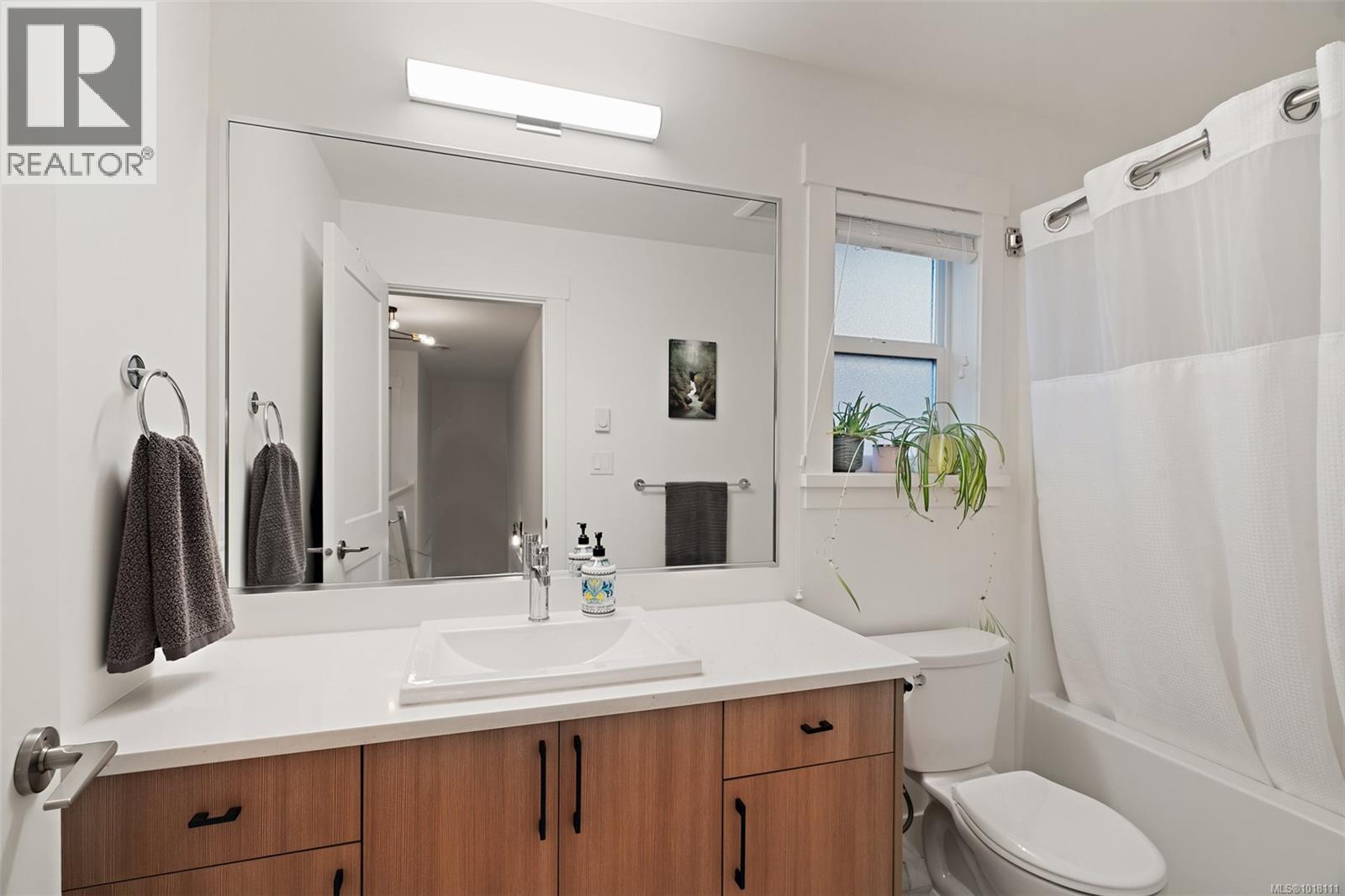 3420 Fuji Crt, Langford
