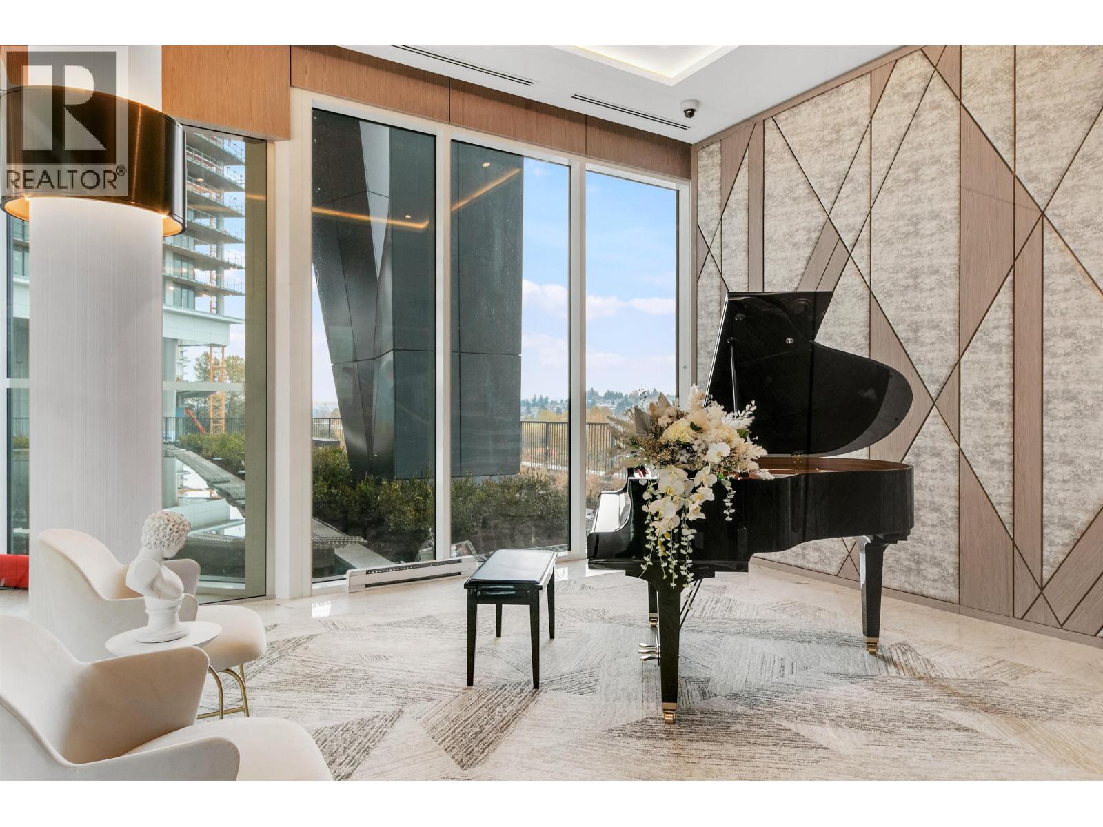 25xx 4720 LOUGHEED HIGHWAY, Burnaby